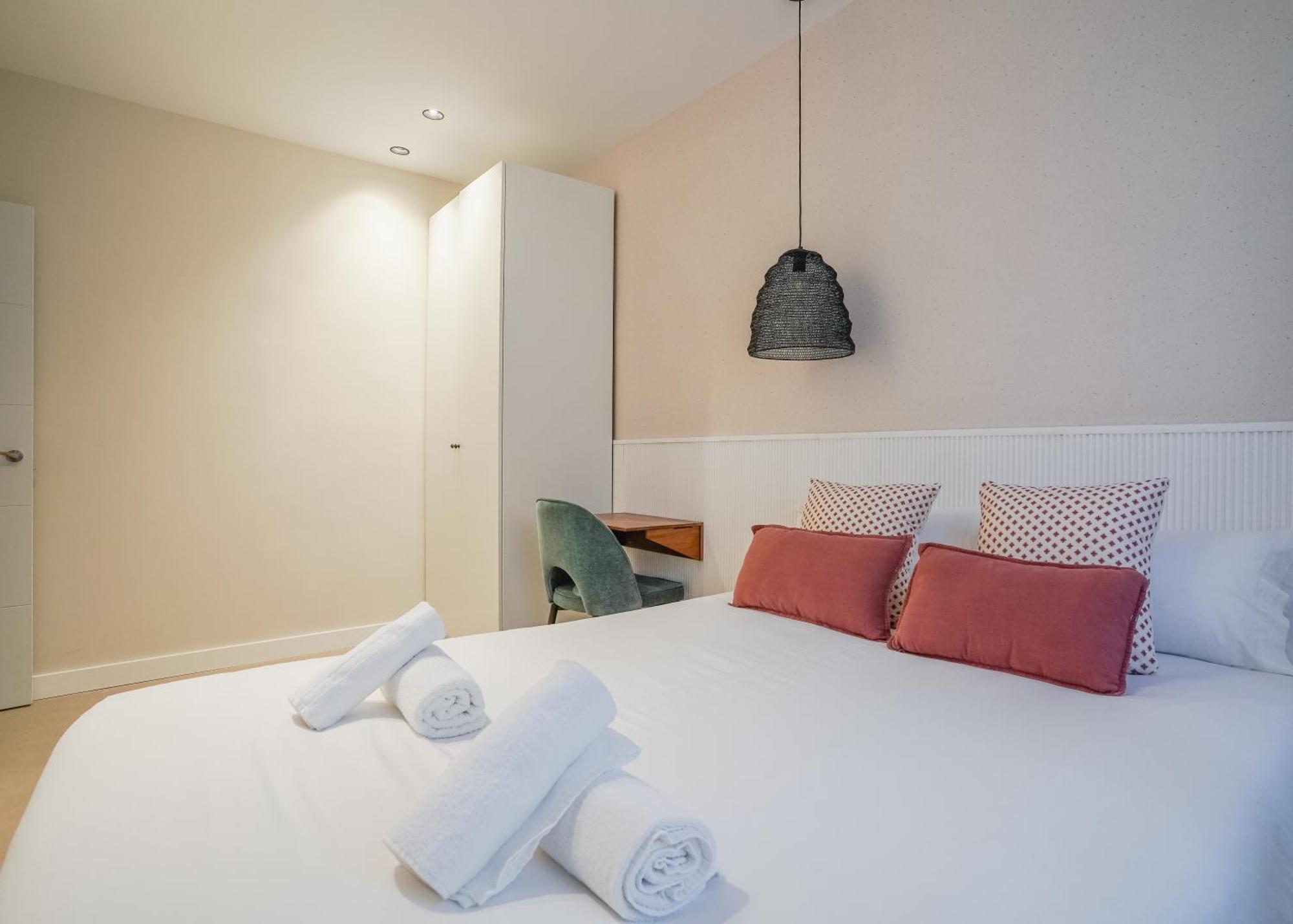 Modern Apartment-2Bedrooms 1Bath-Cuatro Caminos Madrid Exterior foto
